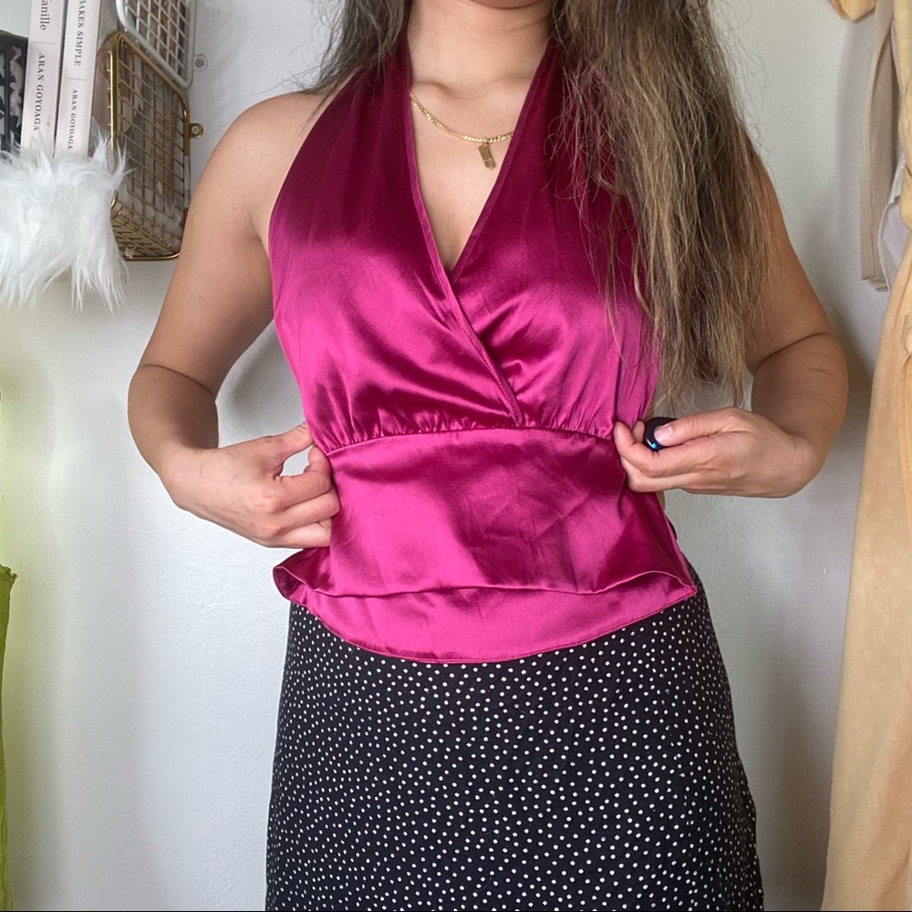 100% Pure Silk. Vintage y2k Magenta fuschia Silk halter top by emma Black